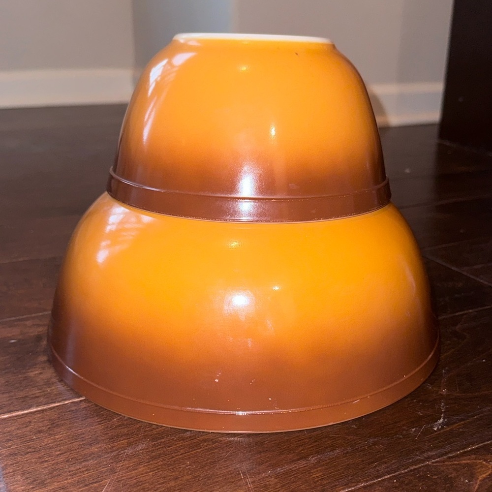 Vintage Pyrex Old Orchard Mixing Bowls- 402 & 404